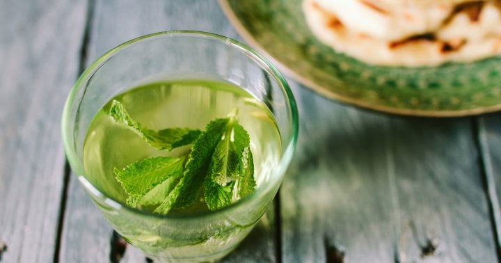 Spearmint Tea For Acne: Does It Really Work?
