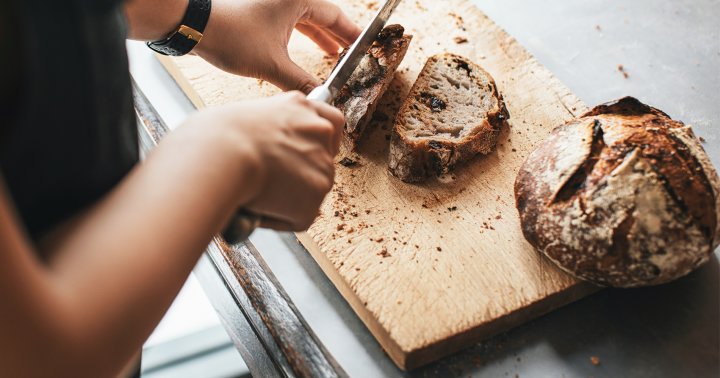 How To Keep Your Wood Cutting Boards Smelling Fresh (& Not Like Garlic)