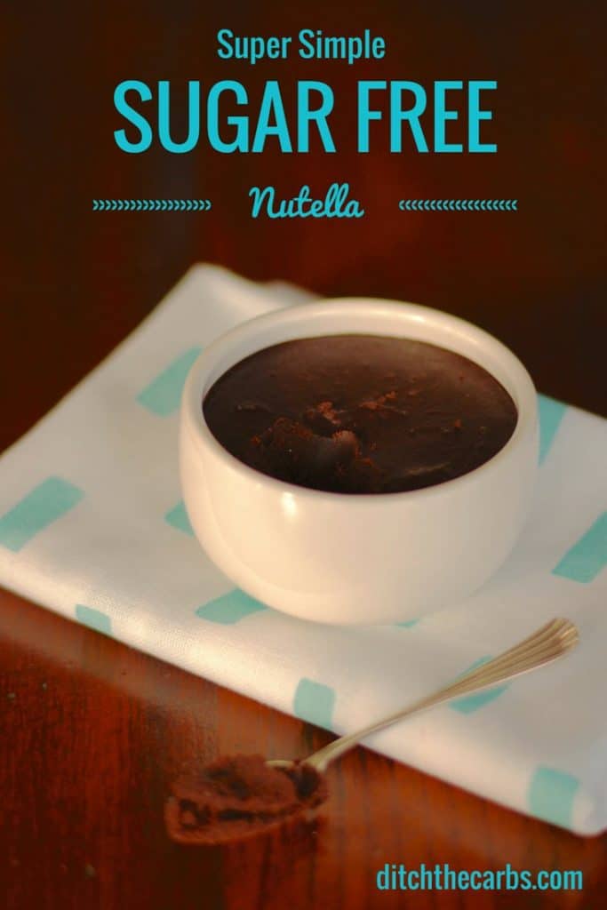 Try this super simple version of a sugar free nutella. It is incredibly simple to make and uses walnuts rather than roasting and removing the skin from hazelnuts. #lowcarb | ditchthecarbs.com