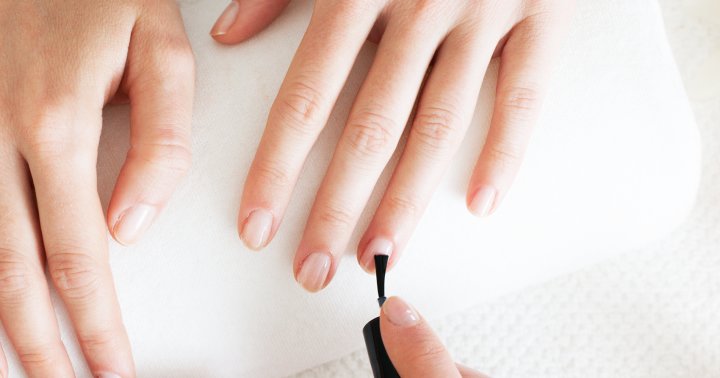 Can't Paint Your Own Nails? This Shockingly Easy Tutorial Is Made For You