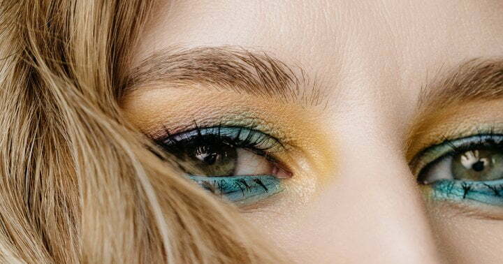 A Makeup Artist's Trick To Enhance Your Shimmery Eyeshadow