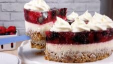 Wow! This cheesecake looks delicious!#instantpotlowcarbberrycheesecake #instantpot #ditchthecarbs #lowcarb #keto #glutenfree #sugarfree #healthyrecipes #familymeals
