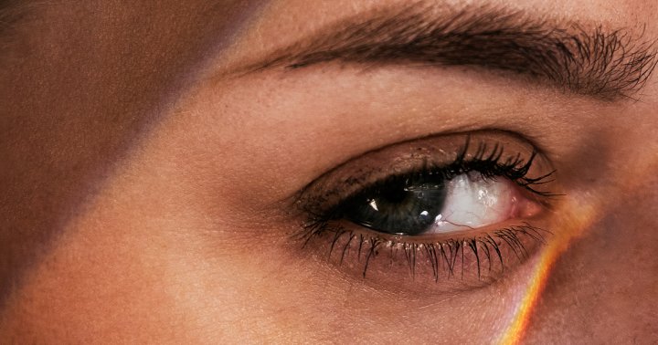 How To Care For Your Your Eyebrows In Your 20s, 30s, 40s & Beyond
