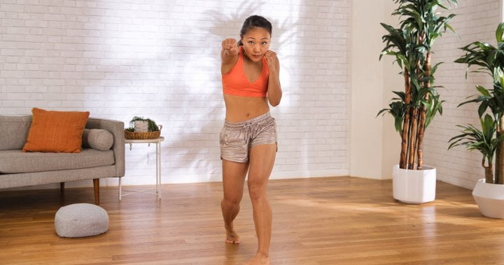 This 15-Minute Boxing Workout Will Strengthen Your Arms, Legs, *And* Core