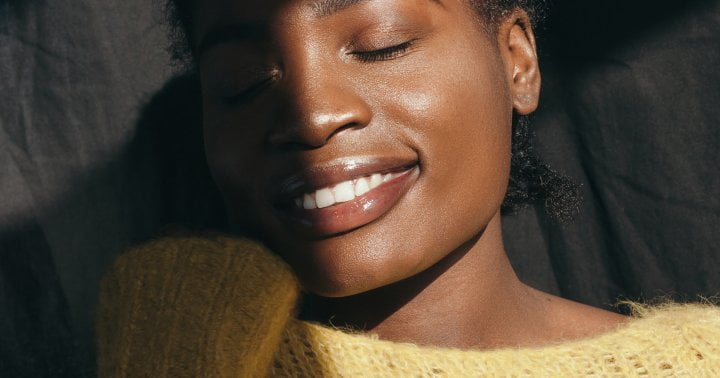 A Top Facialist’s 8 Tricks For Keeping Skin Balanced (For Any Skin Type!)