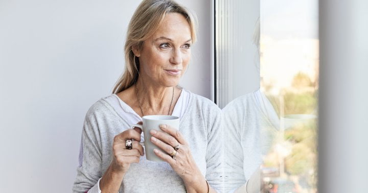 I'm An OB/GYN & These Are The Best Ways To Manage Menopause Naturally