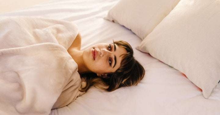 3 Reasons Your Sleep Is Thrown Off In The Summer + What To Do