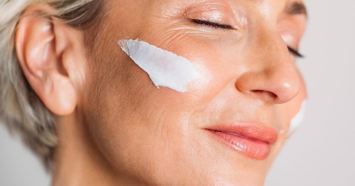 Read Up: The Best Glow-Inducing Skin Care Tips For Your 40s & Beyond