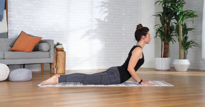 Is Your Posture A Mess? Try This Beginner-Friendly Back Stretch