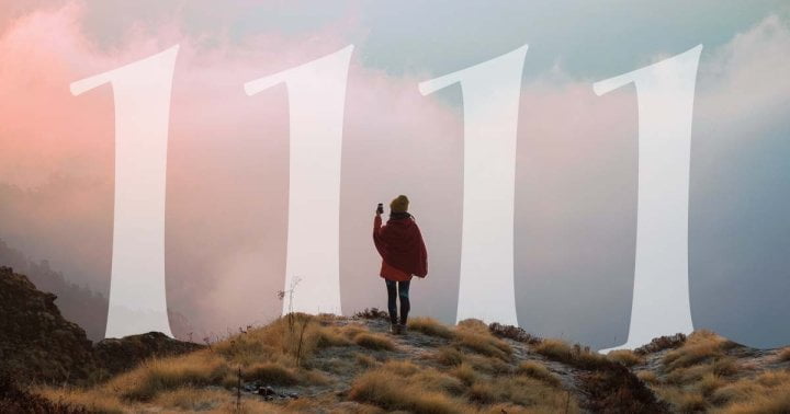What It Really Means When You Keep Seeing 11:11, According To Experts