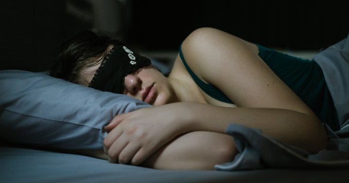 This Sleep Stage Is Oh-So-Crucial: 4 Tips To Help You Get Into It