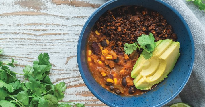 This Filling Vegetarian Chili Is Packed With Fiber & Protein